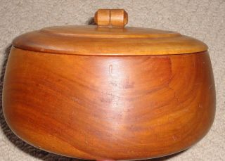 7 - 1/4 Inch Vintage Milo Wood Bowl With Cover.  Hawaii Hawaiian