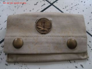 Wwi U.  S.  Bandaqge Pouch With Interesting Artillery Unit Badge On Front Flap