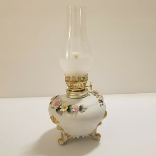 Vintage Lefton Porcelain Kerosene Oil Lamp W/ Floral,  White And Gold Design
