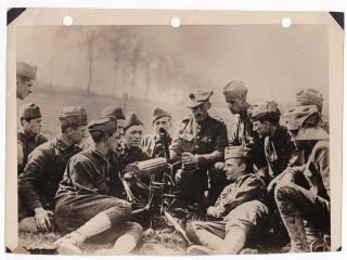 Wwi Press Photo British Soldiers Teaching Machine Gun To Us Soldiers 8.  5x6.  25 In