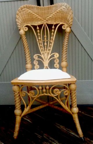 Antique Victorian Heywood Wakefield Fancy Natural Wicker Chair