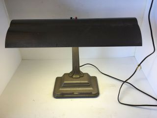 Vintage Midcentury Large Heavy Duty Underwriters Laboratories Portable Desk Lamp