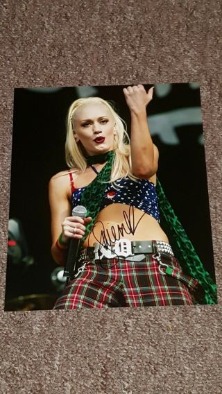 Gwen Stefani Signed Autograph 10x8 Photo Photograph No Doubt