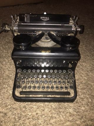 1930s Vintage Royal Typewriter Kmh