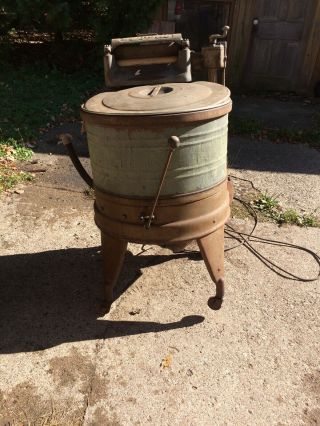 Vintage Antique Maytag Electric Washer With Wringer