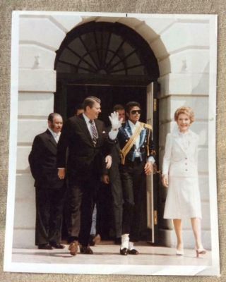Vintage Color 8x10 White House Photo President Ronald Reagan & Michael Jackson