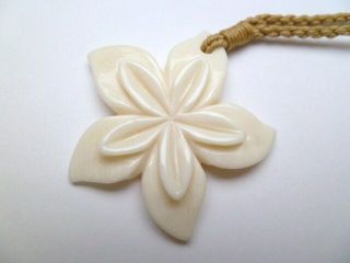 Hawaii Jewelry Flower Buffalo Bone Carved Pendant Necklace/choker 35375