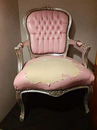 Vintage French Louis Style Dimple Buttoned Pink Princess Chair