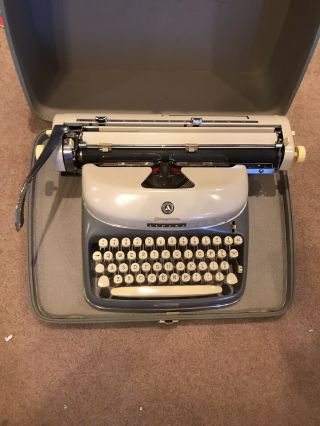 Vintage Alpina Typewriter Mid Century Hard Case German Compacta