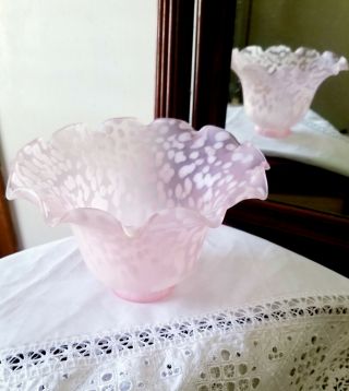 Vintage Pink White Shade Ruffle Globe Tiffany Style Lamp Lily Tulip Glass Frost