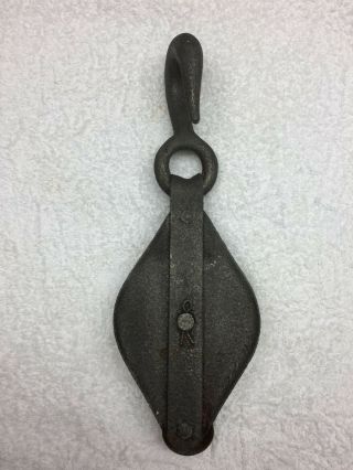 Vintage Iron Block With Swivel Snatch Tackle Single Pulley And Hook