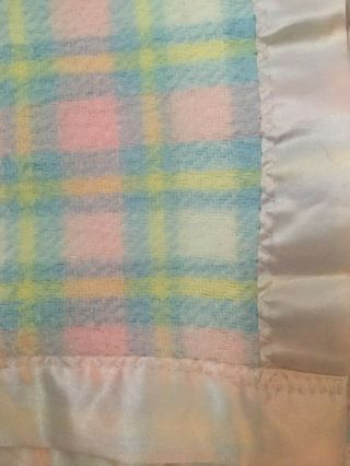 Vintage Thermal Baby Blanket WPL 3708 Plastel Plaid Pink Nylon Binding 26x42 USA 2