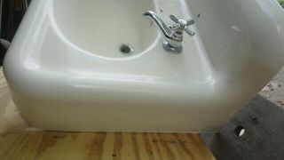 Antique Porcelain Cast Iron Bathroom Sink 3