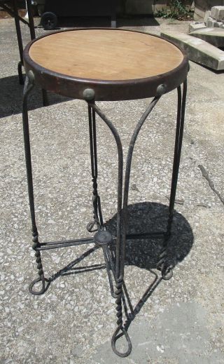 Vintage 28 " H Twisted Wrought Iron Ice Cream Parlor Stool Soda Fountain Bar Stool