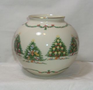 Lenox Fine Ivory China The Joys Of Christmas Vase With Trees & Garland