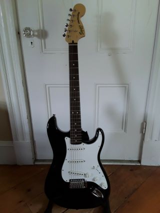 Squier By Fender Vintage Modified 70s Stratocaster Black