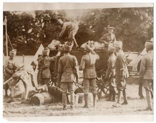 1914 British Indian Troops Unloading Their Baggage 8x10 News Photo