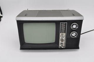 Vintage Panasonic Malverne Model Solid State Tv Tr - 489r Am - Fm Radio Retro 1971