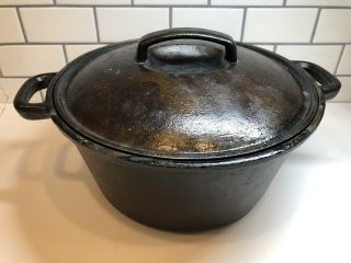 Vintage Cast Iron 4qt.  Half Dutch Oven Pot / Kettle Camping Fire Round Tawain