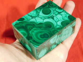 A Removable Top On This Deep Green Colored Malachite Box From The Congo 245gr E