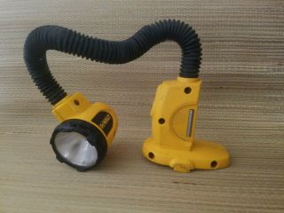Dewalt Dw919 Heavy - Duty Cordless Flexible Worklight Flashlight Bare Tool Only