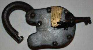 Vintage Skeleton Key Lock With 2 Keys