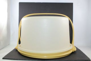 Large Vintage Tupperware Cake Carrier Holder W/ Handle 683 - 7 684 - 7 624 - 23 Yellow