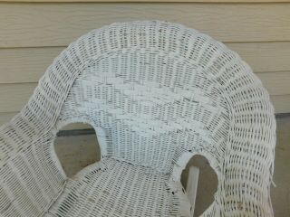 VTG Antique Wicker Child Rocking Chair Hand Woven Detail White Rocker VERY GOOD 3