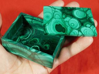 A Removable Top On This Deep Green Colored Malachite Box From The Congo 235gr E