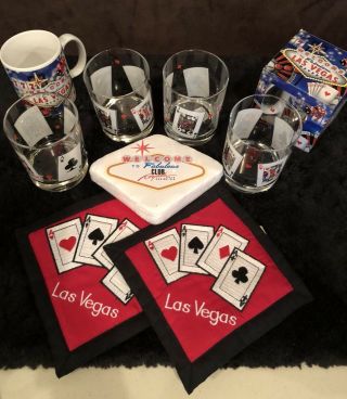 Las Vegas Gift Pack,  2 Mugs,  T - Shirt,  4 Face Card Drink Glasses,  And Hot Pads
