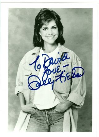 Sally Field Autographed Hand Signed 5 X 7 Photo The Flying Nun