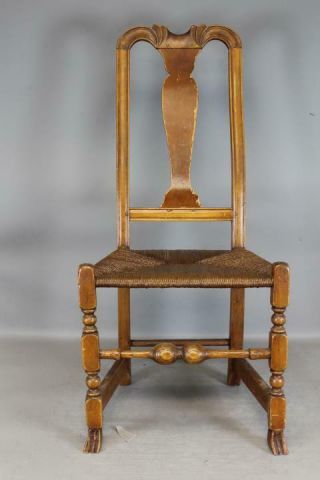 A GREAT EARLY 18TH C MA QUEEN ANNE CHAIR BOLD SPANISH FEET WITH A CARVED CREST 3
