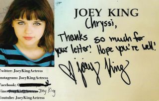Autograph Photo 5x7 Actress Joey King Of " The Conjuring ".  Signed In 2015.