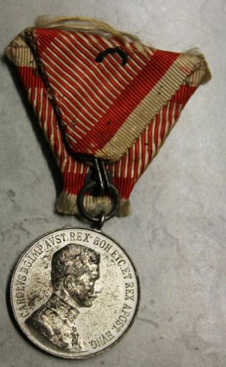 Rare Orig Austria Kuk Ww1 Small Silver Bravery Medal Kaiser Karl Carl & Ribbon