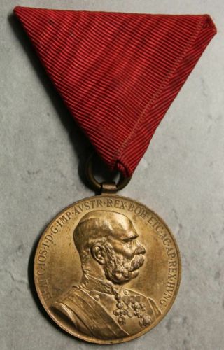 Kuk Ww1 Austria Medal 1898 Anniversary & Ribbon For Army Gendarmery Variant