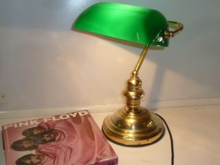 Caramar Lighting Desk Table Lamp Banker " S Light Brass Green Glass Shade Vintage