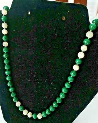 Vintage 14k Clasp Solid Authentic Natural Malachite & Moonstone Beaded Necklace