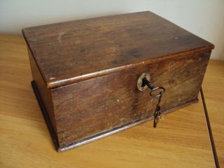 A Very Early Oak Box With Lock (? 17th Century)