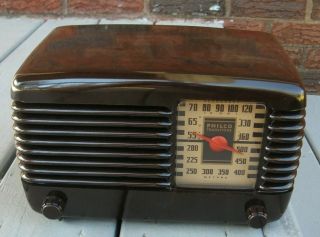 Vintage Art Deco Philco Woodgrain Bakelite Restored Am Radio - Plays
