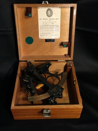 " Hezzanith " By Heath & Co.  London Endless Rapid Reader Brass Sextant Boxed