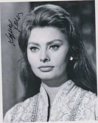 Sophia Loren - - " El Cid /fall Of The Roman Empire " Lovely Signed 8x10 Pic