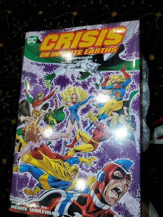 Crisis On Infinite Earths Companion Deluxe Edition Vol.  1