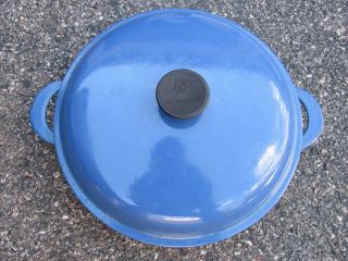Le Creuset Vintage Enameled 3.  5 Qts Cast Iron Braiser Shallow Oven Blue 30