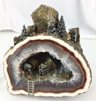 Agate Geode Crystal Rock Mine With Pewter Miners Fools Gold Diorama Brown 5.  5 "