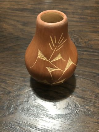 Southwest Indian Native American Etched Pottery Vase Edy Jemez