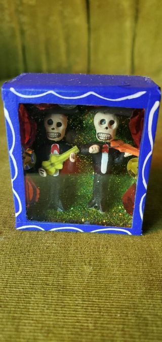 Mariachi And Couples Mexican Day Of The Dead Diorama Box.  Made In Mexico