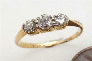 Pretty Vintage English 18k Gold & Platinum Diamond 3 Stone Trilogy Ring C1930 