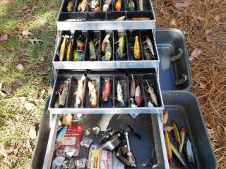 Vintaged Umco Tackle Box Full Of Old Lures,  Creek Chub,  Heddon
