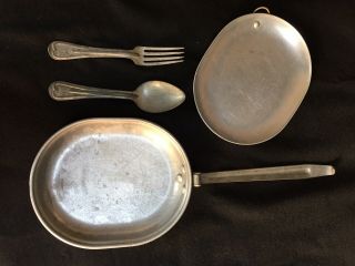 Wwi M - 1910 Meatcan/ Mess Kit Marked U.  S.  T.  J.  W.  B.  M.  Co.  1918 Fork And Spoon