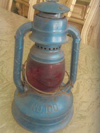 Kerosene Lantern Blue D.  W.  & P.  Ny Usa Vintage 100 No Dents